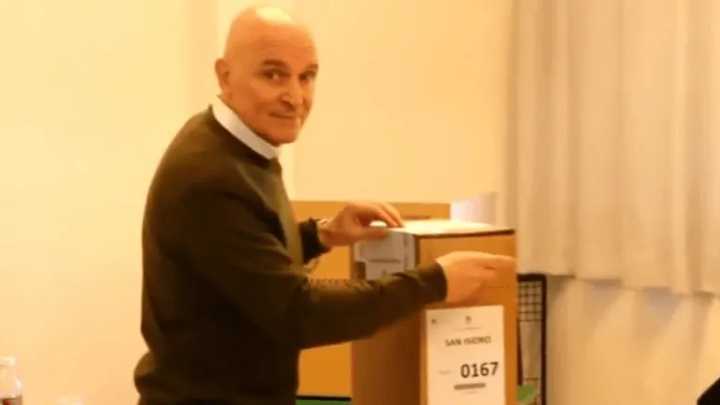 José Luis Espert fue a votar y se negó a hablar del caso Fred Machado