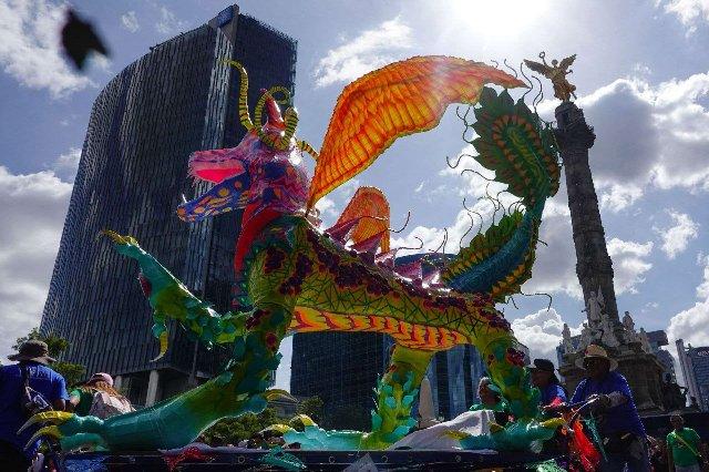 CDMX se llena de color con el Desfile de Alebrijes Monumentales 2025