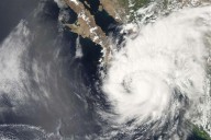 Gobierno de México preparado ante efectos de huracán Priscilla