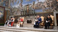 El papa León XIV y Carlos de Inglaterra sellan la 'paz' entre la iglesia católica y la anglicana después de 500 años