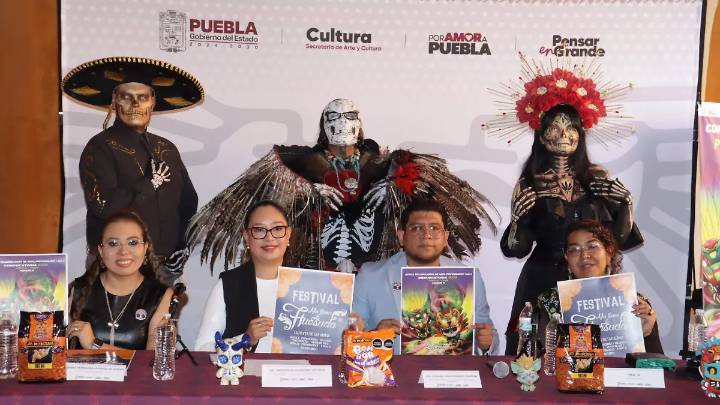 Regresa ‘Me Lleva la Huesuda’ con calaveras en gran formato para adornar el centro de Puebla