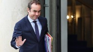 Macron, ante la decisión más crucial de su mandato en la enésima crisis de gobierno