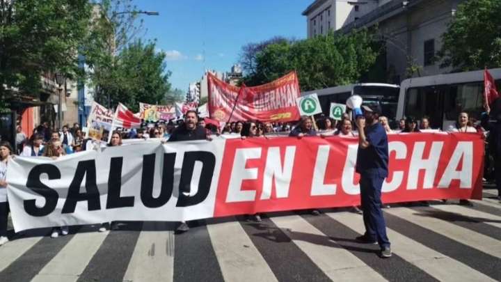 Trabajadores del Garrahan marchan al Congreso por la Emergencia Pediátrica