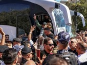 Palestinians freed from Israeli jails return to loved ones
