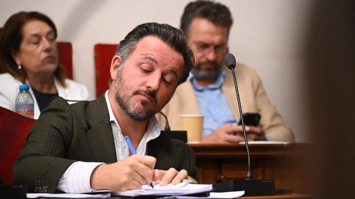 Plantón a Ruz para el "Pacto de Elche"