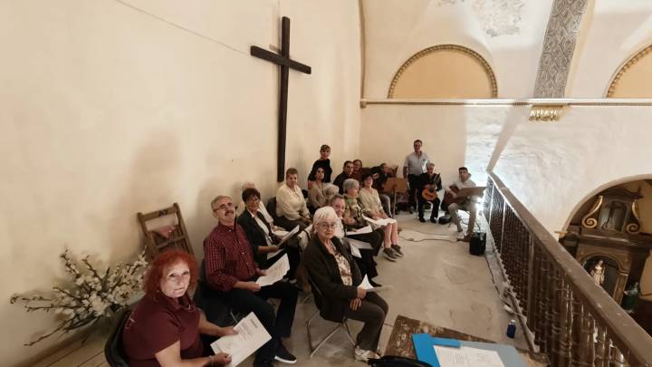 El Coro de Estopiñán estrena "La Jota del Pilar" dedicad a la Virgen
