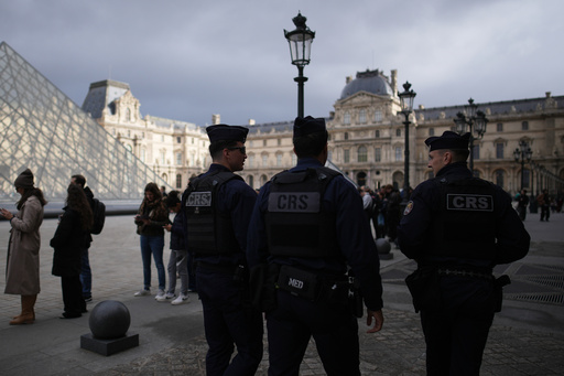 Police say Louvre defenses lagged as jewel-heist suspects near custody cutoff