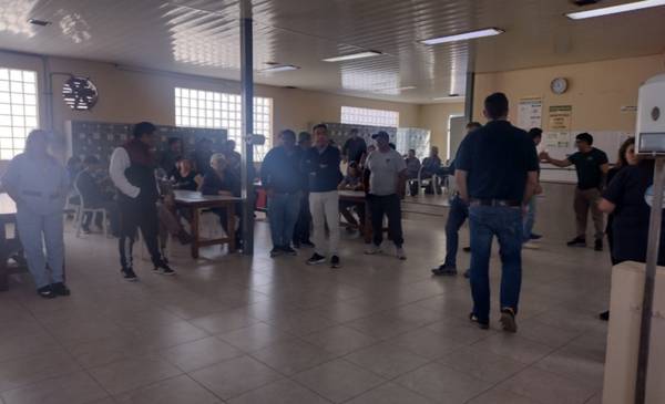 Profand mantuvo las primeras reuniones con trabajadores de la ex Alpesca e integrantes del STIA