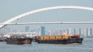 China y EEUU llevan su guerra comercial al mar