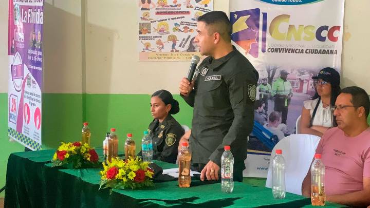 Fortalecen relación entre Policía y comunidad durante encuentro en Tunja Grande, La Florida