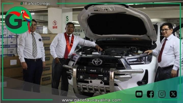 Corte Superior de Ucayali fortalece su logística con nueva camioneta institucional.
