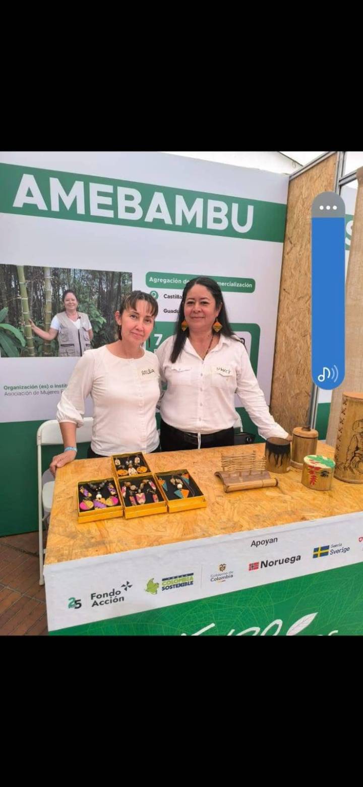 Mujeres que hacen maravillas con el bambú