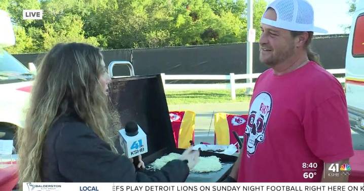 Chiefs fans kick off game day early ahead of Sunday Night Football showdown against Lions
