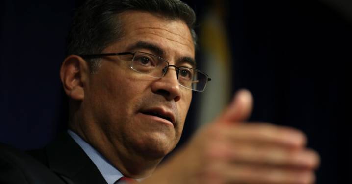 Campaigning in Spanish takes on new meaning for candidates in California governor’s race