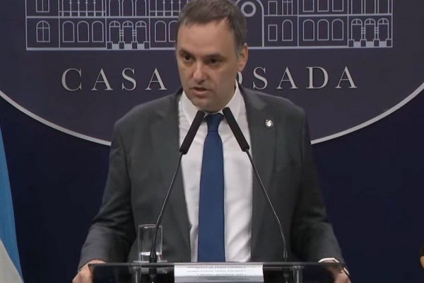 Adorni: "la Casa Rosada tiene voluntad de trabajar con todos"... pero faltaron 4