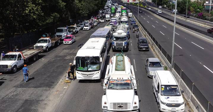 Ahorcan por 2.º día entradas a la CDMX; abren negociación