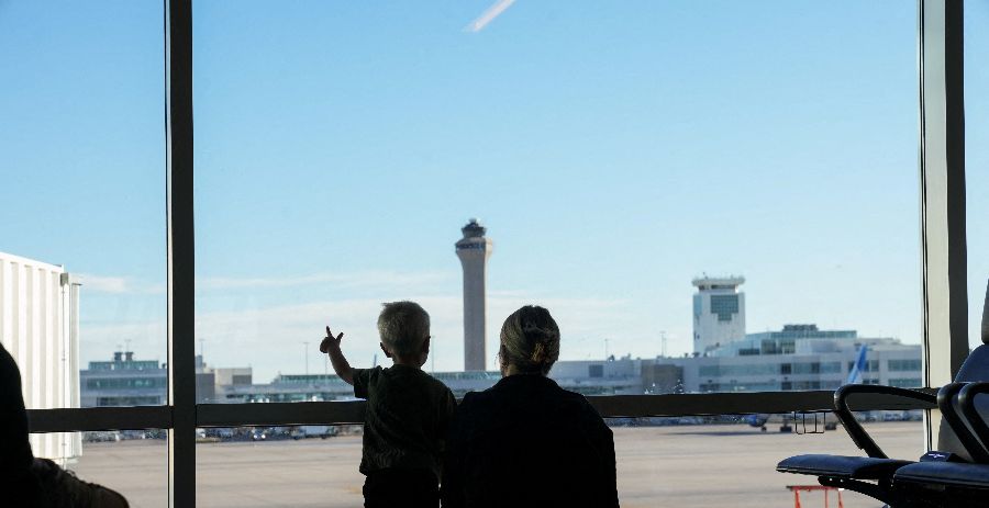 Airlines warn US government shutdown may slow flights