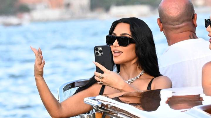 Así son los tangas de vello púbico falso de Kim Kardashian que se han agotado en 24 horas