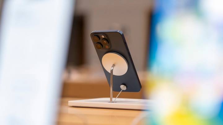 Qué pasa realmente cuando cargas tu iPhone toda la noche