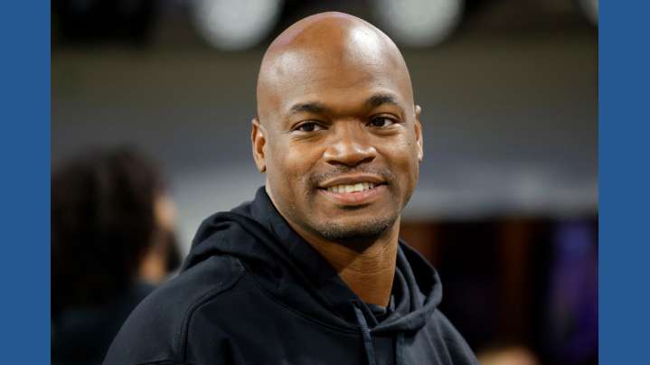 Former NFL star Adrian Peterson arrested in Houston suburb on DWI and gun charges