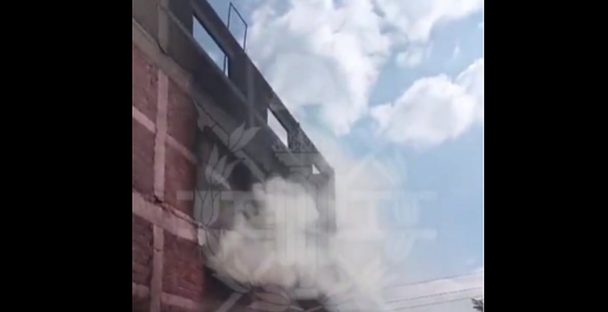 VIDEO: Incendio consume fábrica de colchones en Edomex; reportan 3 heridos