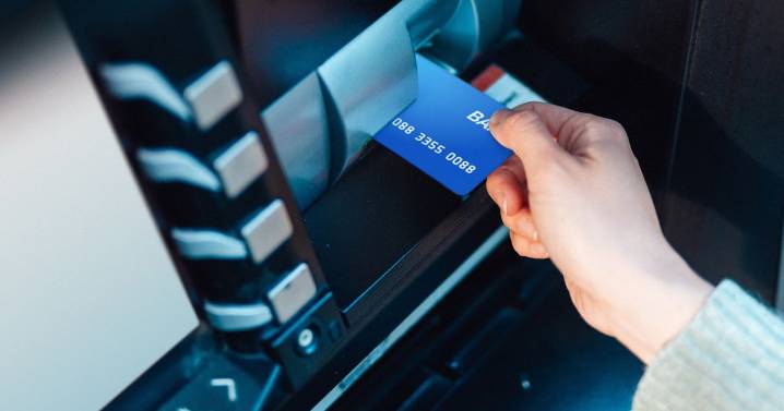 Credit card holders urged to avoid making 1 mistake or risk 'hiking interest'