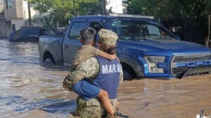 Sheinbaum reporta 982 kilómetros de carreteras federales afectadas por las lluvias