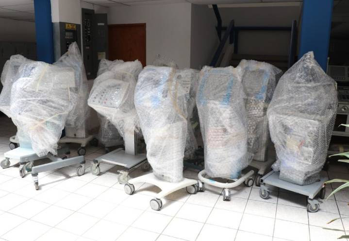 Pide la Cofepris a hospitales el retiro de ventiladores Philips tras presentación de demanda colectiva
