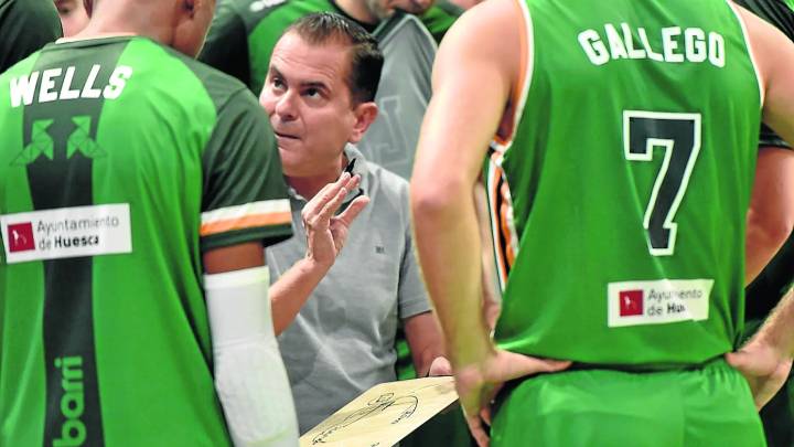 El Lobe Huesca La Magia se impone a sus rivales a base de triples