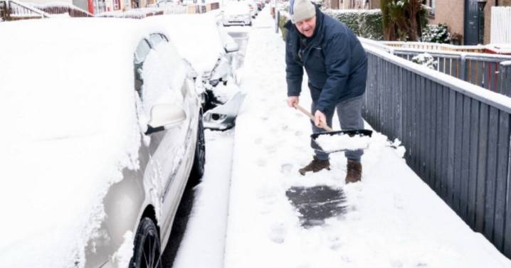 UK faces '742 miles of snow and rain' with flurries worst in one county