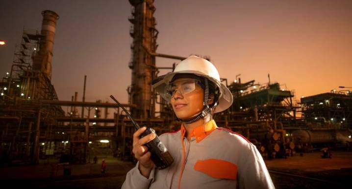 Repsol más allá de las estaciones de servicio: los negocios B2B y proyectos en camino