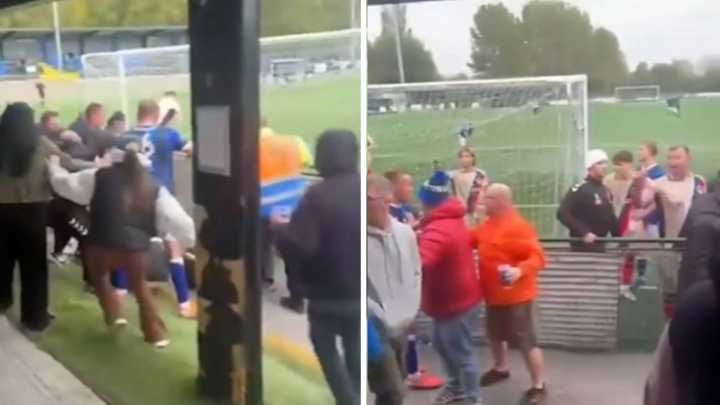 Escena surrealista, los jugadores saltan una valla y se pegan con los aficionados