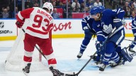 Detroit Red Wings rally to top Toronto Maple Leafs, 3