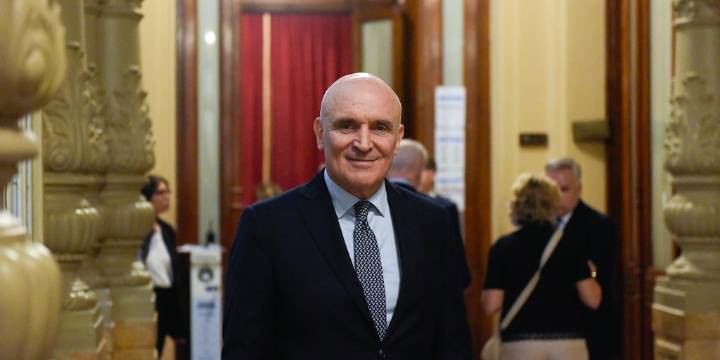 Sería inminente un video de José Luis Espert para explicar la transferencia por USD 200 mil que recibió de una empresa vinculada a Fred Machado