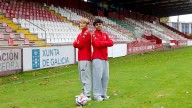 Los chavales de Asia que buscan en el Arousa la entrada del fútbol español: «En Dubái tenemos campos muy buenos, pero el fútbol está aquí»