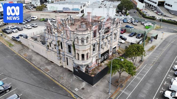 Developer lodges plan to build 34-storey residential tower above derelict Broadway Hotel in Woolloongabba