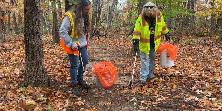 Local women, fueled by a love for their hometown, clean litter daily in Pulaski County