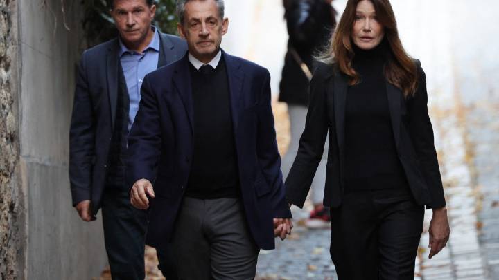 Así ha despedido Carla Bruni a Nicolas Sarkozy antes de entrar en la cárcel: "¿Cómo harán los separados?"
