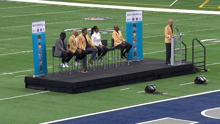 Students learn about mental health and life lessons from football legends at AT&T Stadium