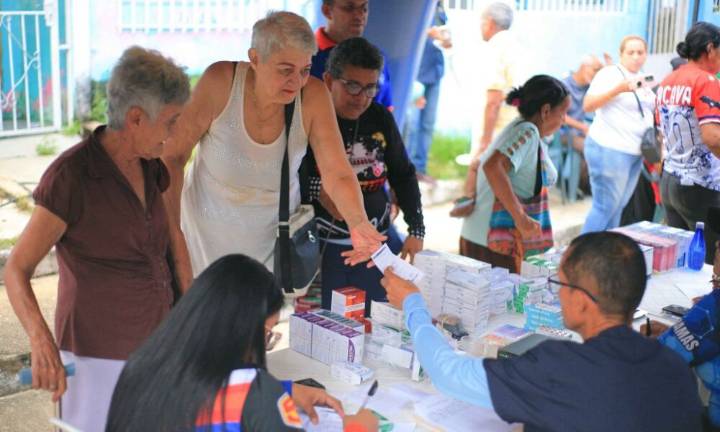 Gobierno de Carabobo benefició a más de 200 adultos mayores con jornada social en Comedor de Trapichito