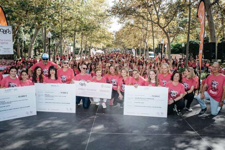 Castellón reúne a más de 5000 personas en su XI marcha solidaria contra el cáncer de mama