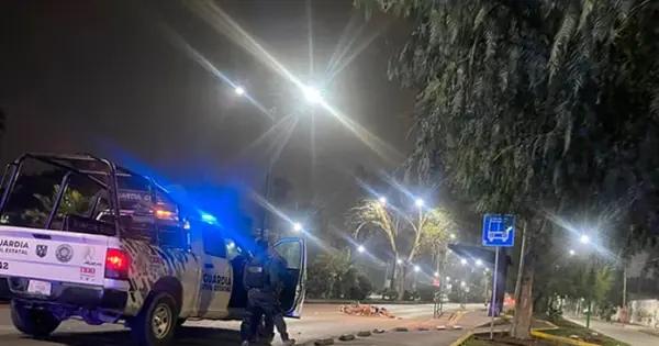 Fallece motociclista al derrapar y chocar
