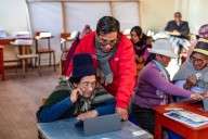 Pensión 65: adultos mayores aprenderán a leer y escribir con aplicativo móvil