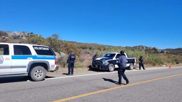 Cuerpo es Hallado Dentro de Bolsa Negra en la Carretera Ensenada