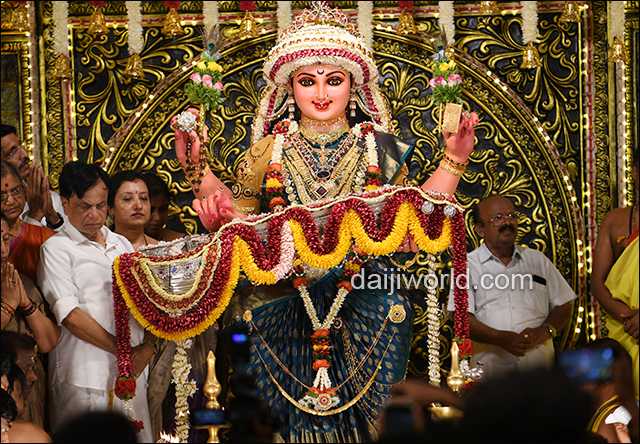Mangaluru: Dasara procession flagged off with grandeur at Kudroli Gokarnanatha Temple