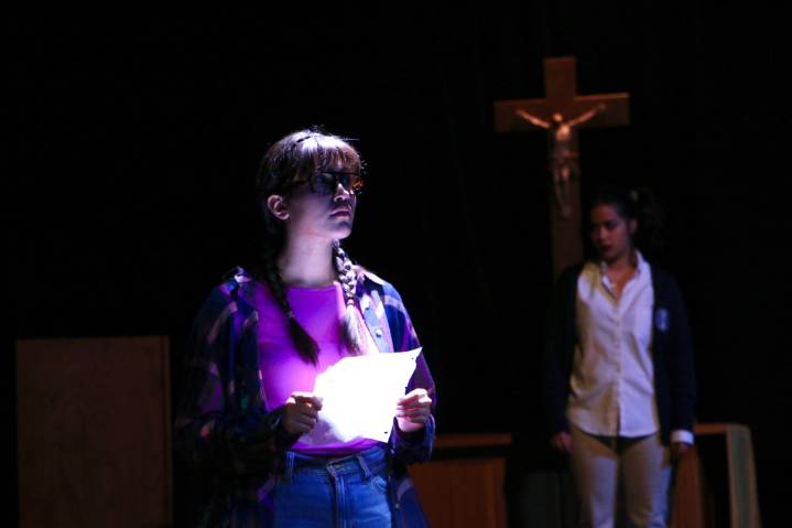 Review: "Saving Myself" by Subtext Studio opens Destinos 2025