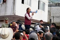 Recorre Sheinbaum Huehuetla, Hidalgo, para acelerar entrega de apoyos por lluvias