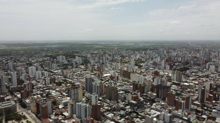 Santa Fe: el 31,8 % de los hogares no tiene conexión a la red cloacal y en algunas zonas hasta el 43 % carece de Internet