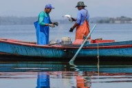 Los Guardianes del Mar de Brasil extraen esperanza del lodo