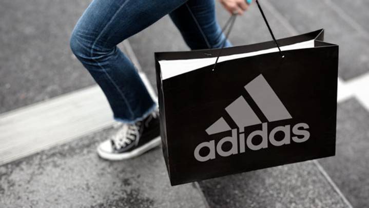 Adidas cae un 10.4 % en bolsa tras comentarios cautelosos sobre las ventas en EEUU